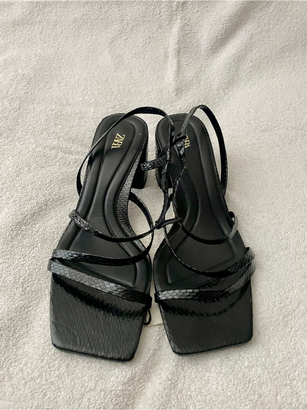 NWT Zara Strappy Sandal with Block Heel - Picture 5 of 10